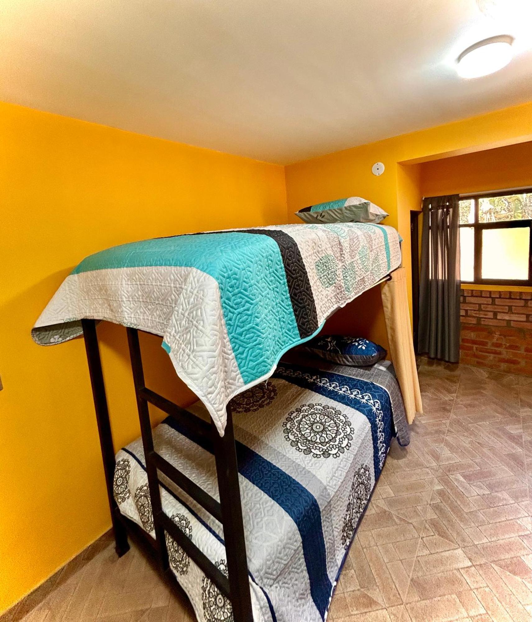 Villa Camila Hostel Coroico Quarto foto
